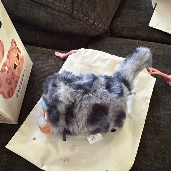 POP MART CRYBABY Wild but Cutie Series Vinyl Plush Pendant - Picture 5 of 10